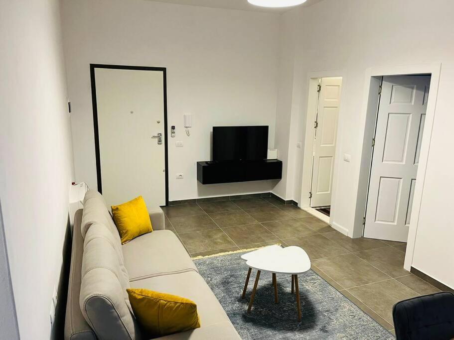 Royal Hill Apartments 2 By Ps Durrës Extérieur photo